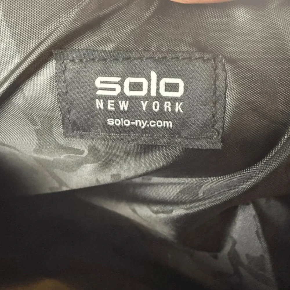 Solo New York Men's GRV330-4 Notch Laptop Detachable Strap Briefcase‎ Black